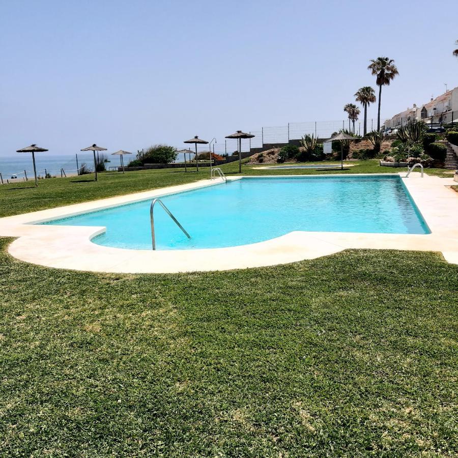 Aldea Beach Castillo de Sabinillas ภายนอก รูปภาพ